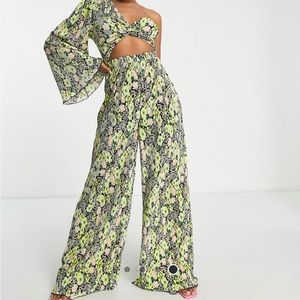ISO!!!!!! ASOS DESIGN plisse one shoulder jumpsuit